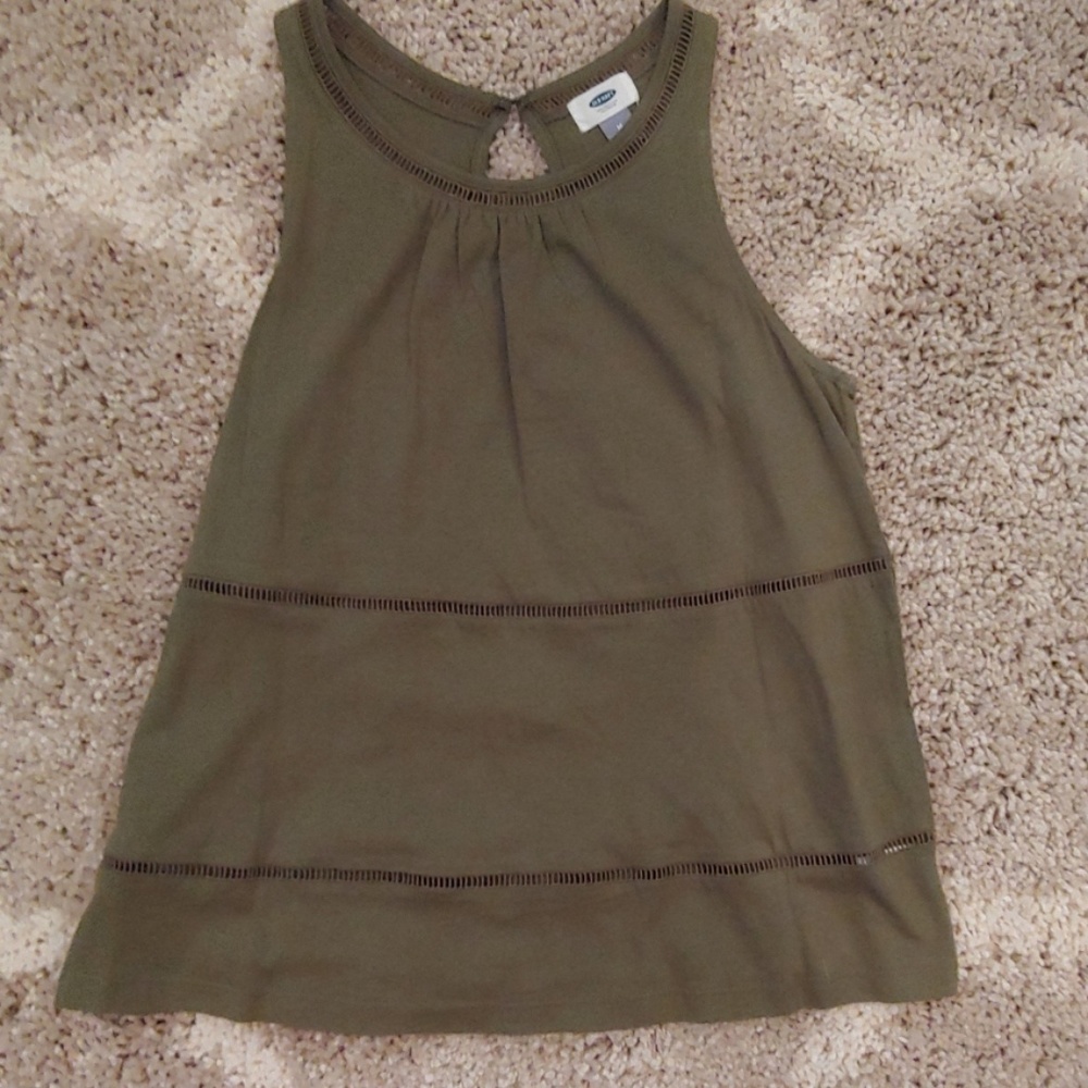Old Navy top